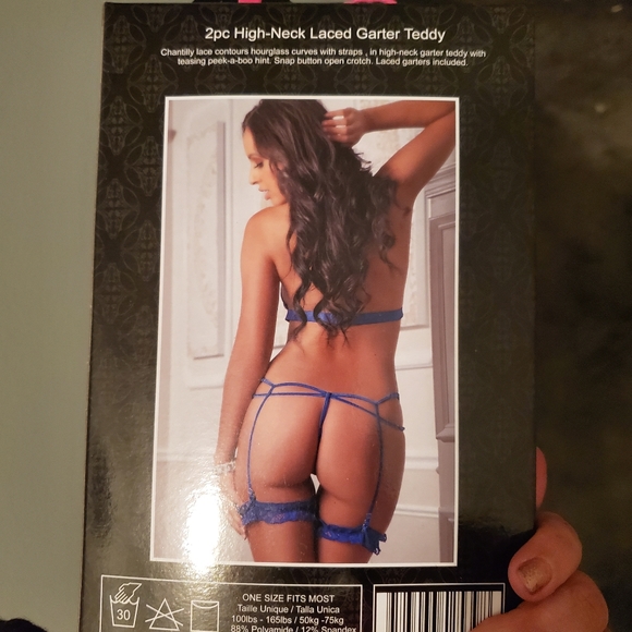 Lingerie - Picture 2 of 2